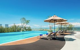 เดอะเกอร์นีย์รีสอร์ทโฮเต็ลแอนด์เรสซิเดนซ์